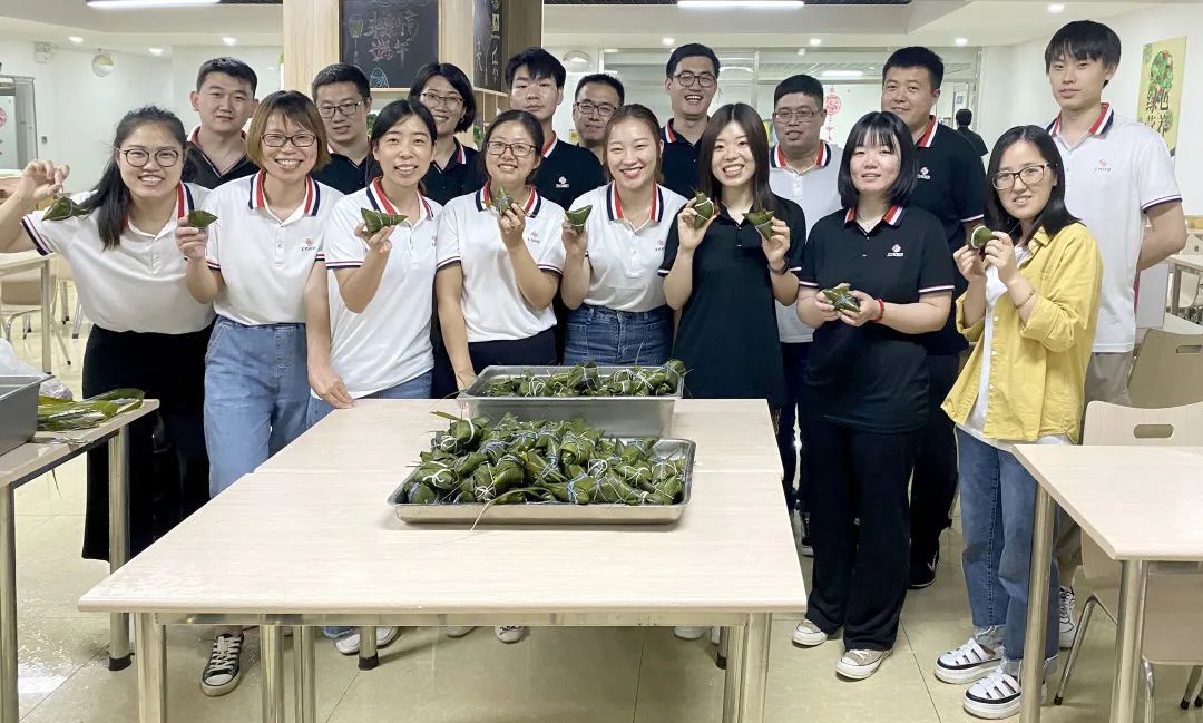 �������|�Ƿ����ʾ��С�Ũ�������Ʈ�㡱�����˶�(ͼ1)